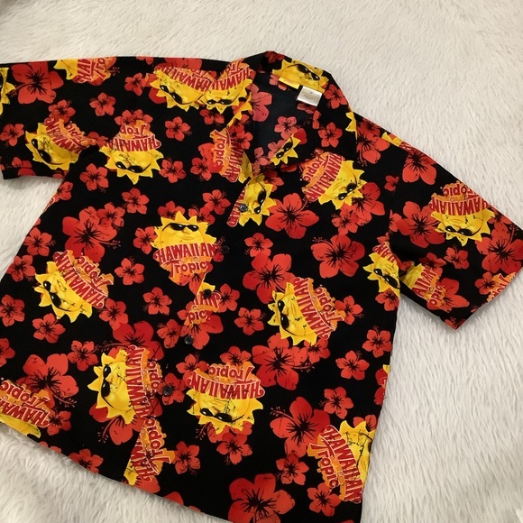 Hawaiian tropical black floral beach vacation shirt - Picture 5 of 9